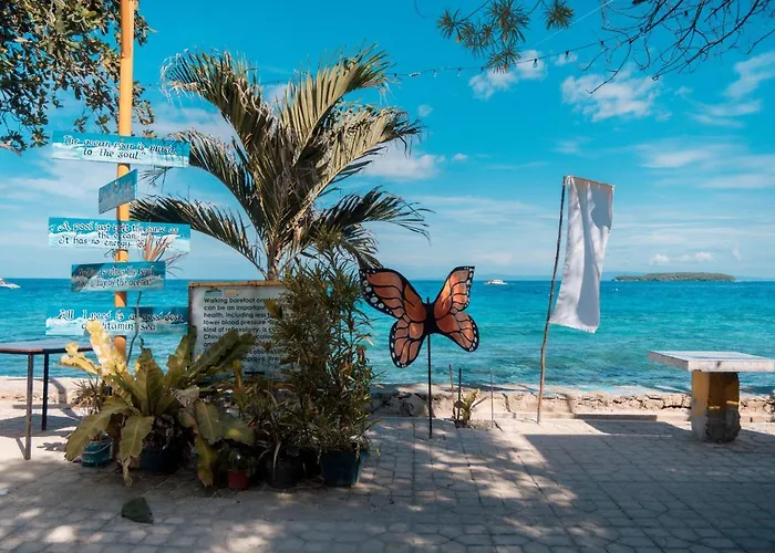 Island Front - Bangcogon And Restaurant 3*