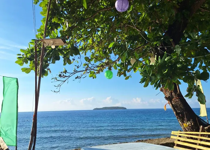 Island Front - Bangcogon And Restaurant 3* Oslob