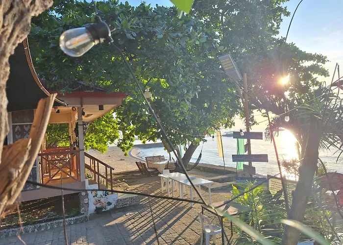 Island Front - Bangcogon And Restaurant 3* Oslob