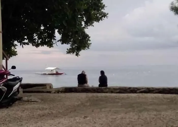 Island Front - Bangcogon And Restaurant Pensjonat Oslob