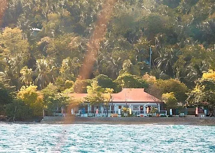 Island Front - Bangcogon And Restaurant Guest house 3*