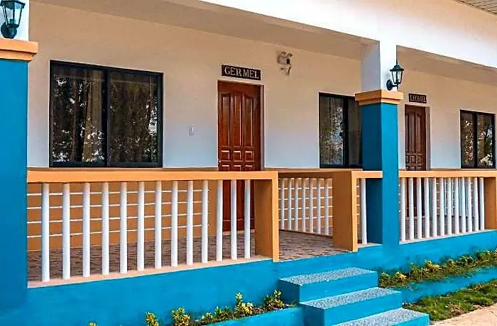 Island Front - Bangcogon And Restaurant